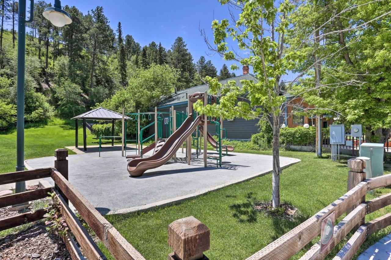 Sleek Deadwood Getaway Less Than 1 Mi To Downtown! Eksteriør billede